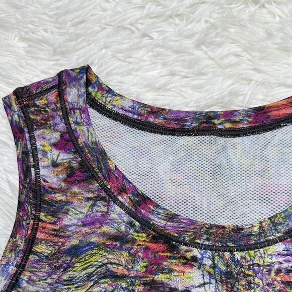 lululemon athletica Abstract Pattern Muscle Tee - Picture 4 of 7